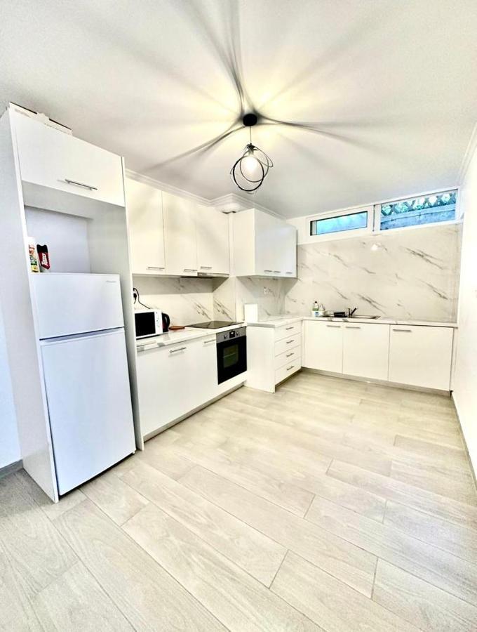 דירה Luxury 2 Bedroom In Kavouri Near The אתונה