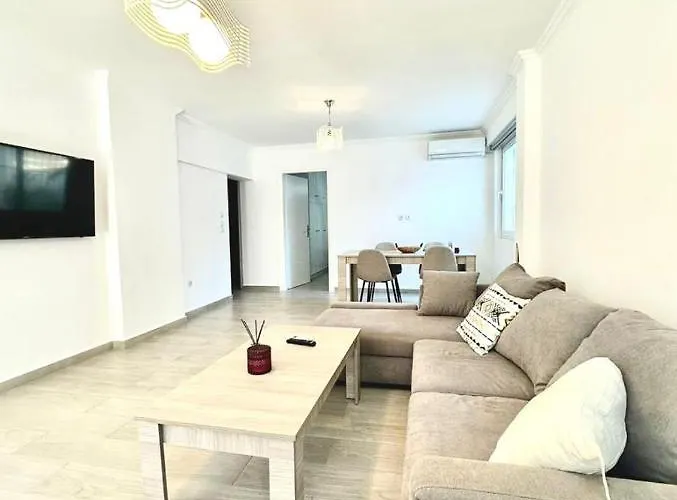 Luxury 2 Bedroom Apartment In Kavouri Near The Beach