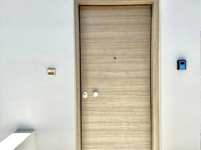 Luxury 2 Bedroom Apartment In Kavouri Near The Beach